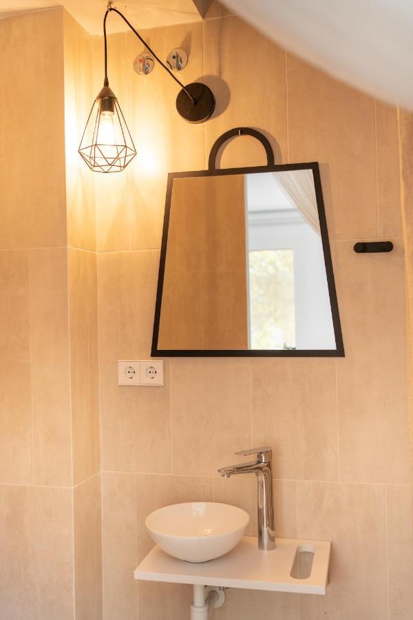 Sitges Beach Hostal מראה חיצוני תמונה