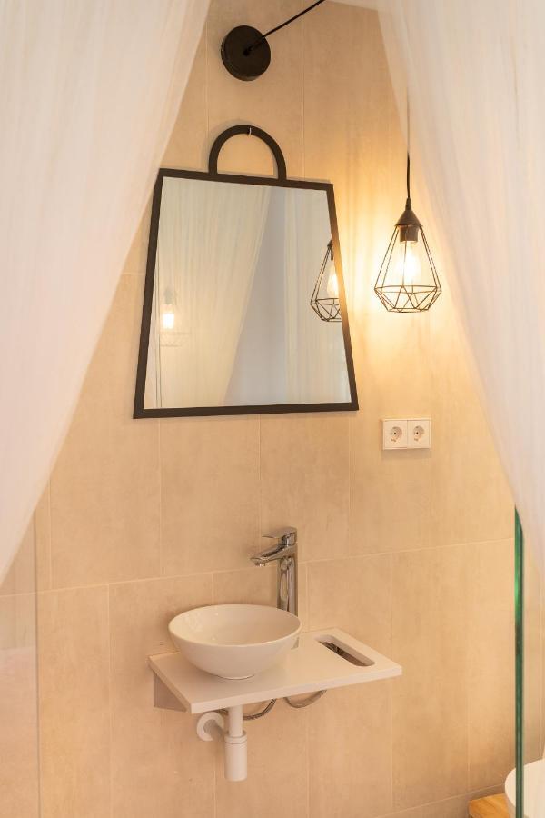 Sitges Beach Hostal מראה חיצוני תמונה