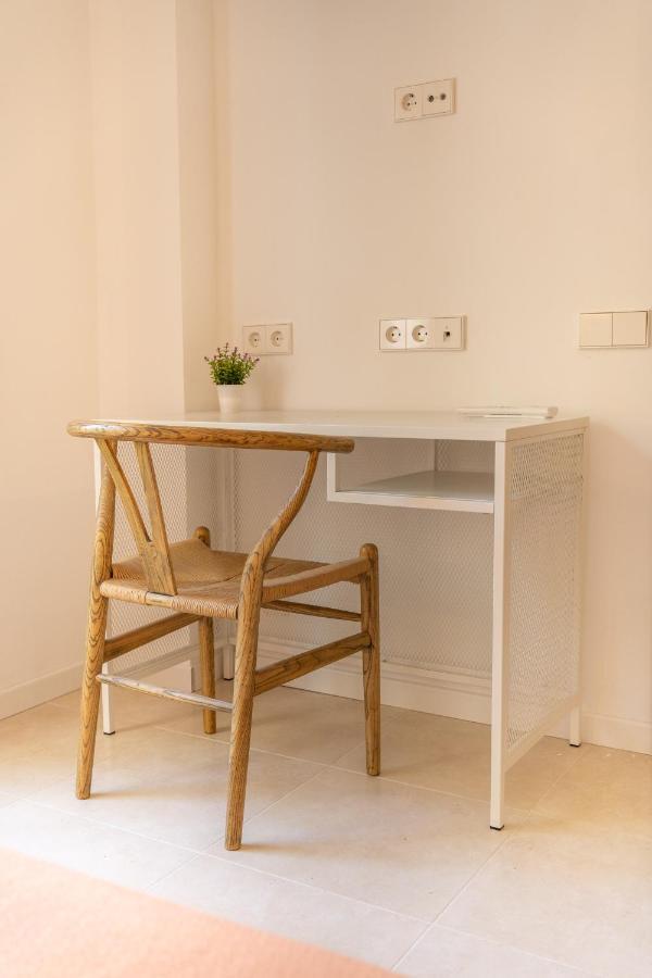 Sitges Beach Hostal מראה חיצוני תמונה